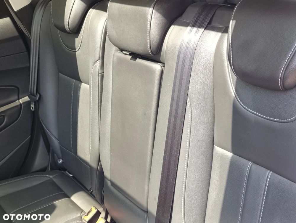 Ford Kuga 2.0 TDCi 4x4 Titanium - 23
