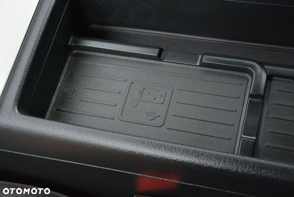Audi A4 Avant 40 TDI mHEV S Line S tronic - 34