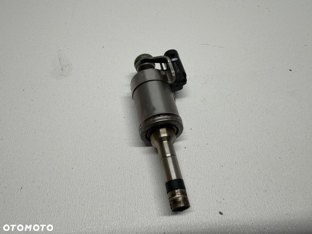 WTRYSKIWACZ PALIWA VOLVO XC40 1.5 HYBRID  32208203 - 3