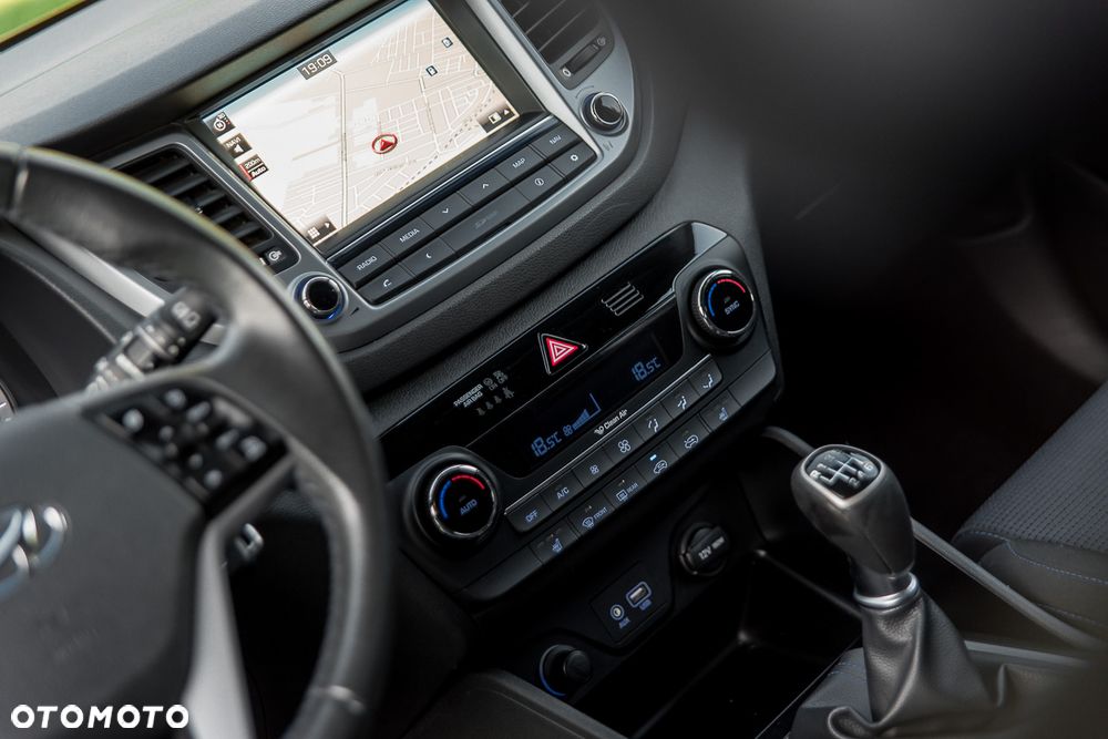 Hyundai Tucson 1.7 CRDI BlueDrive Comfort 2WD - 23