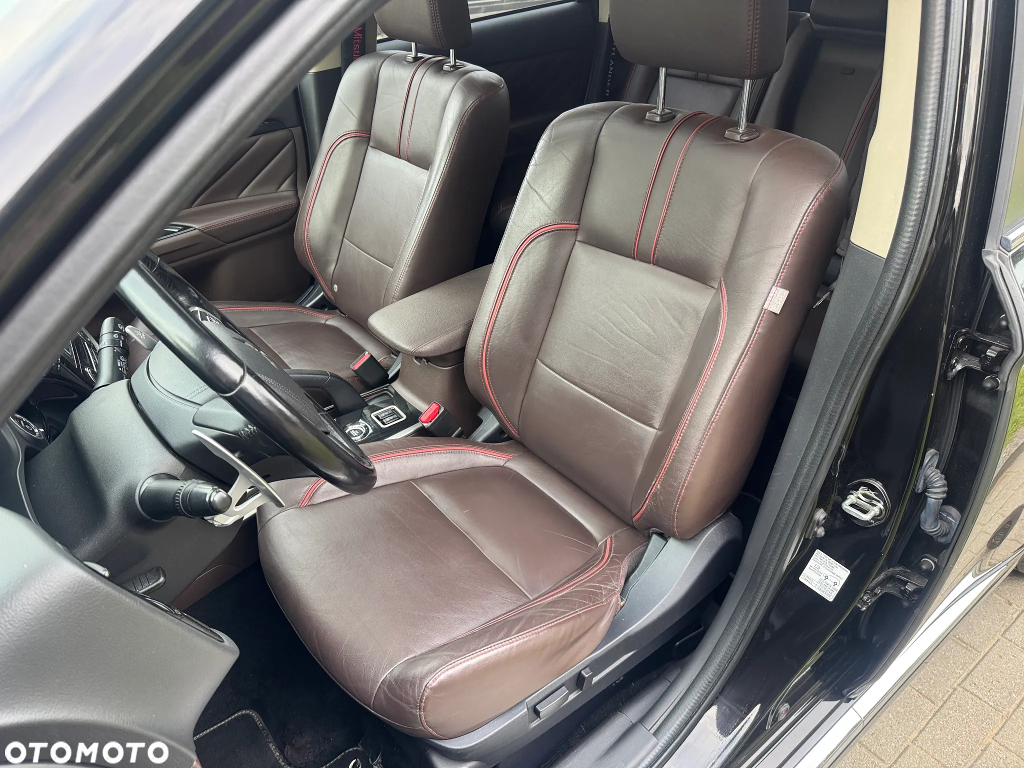 Mitsubishi Outlander PHEV Instyle NAVI + - 12