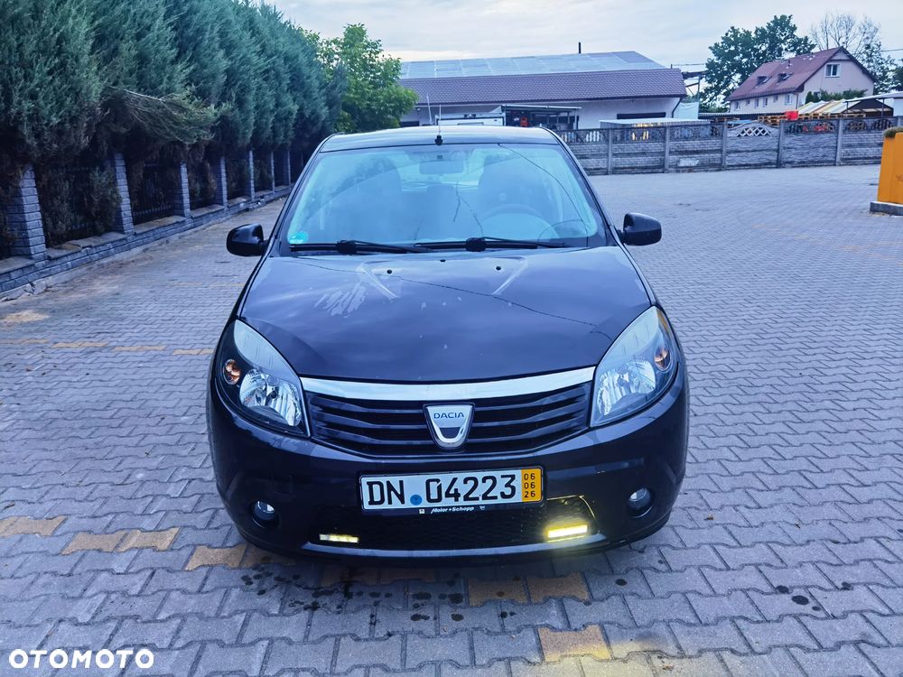 Dacia Sandero - 8