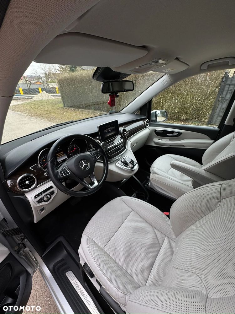 Mercedes-Benz Klasa V 250 (BlueTEC) d kompakt 7G-TRONIC Avantgarde Edition - 7