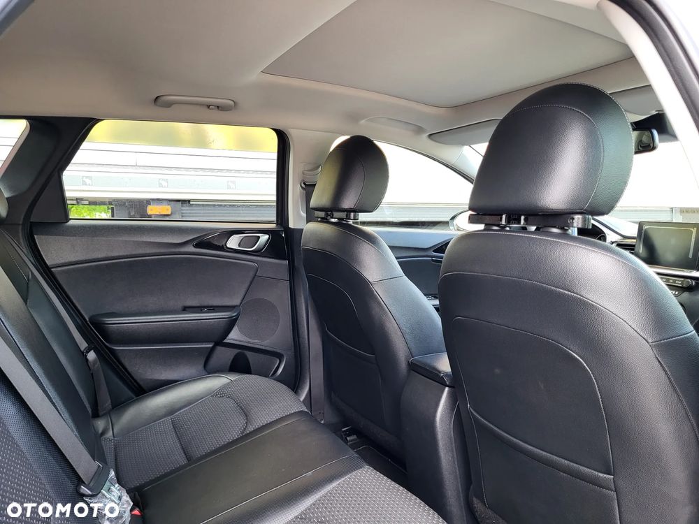 Kia Ceed 1.4 T-GDI L Business Line Plus - 27