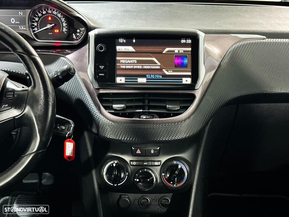 Peugeot 2008 1.6 e-HDi Allure 2-Tronic - 23