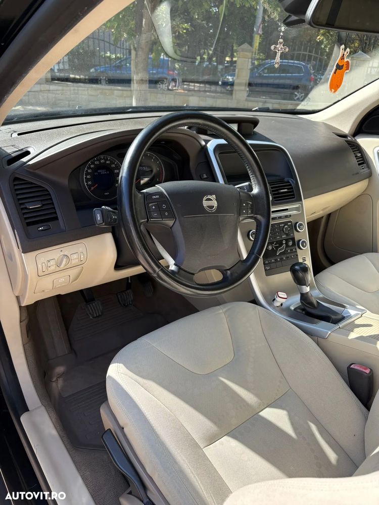 Volvo XC 60 2.4D AWD Base - 10