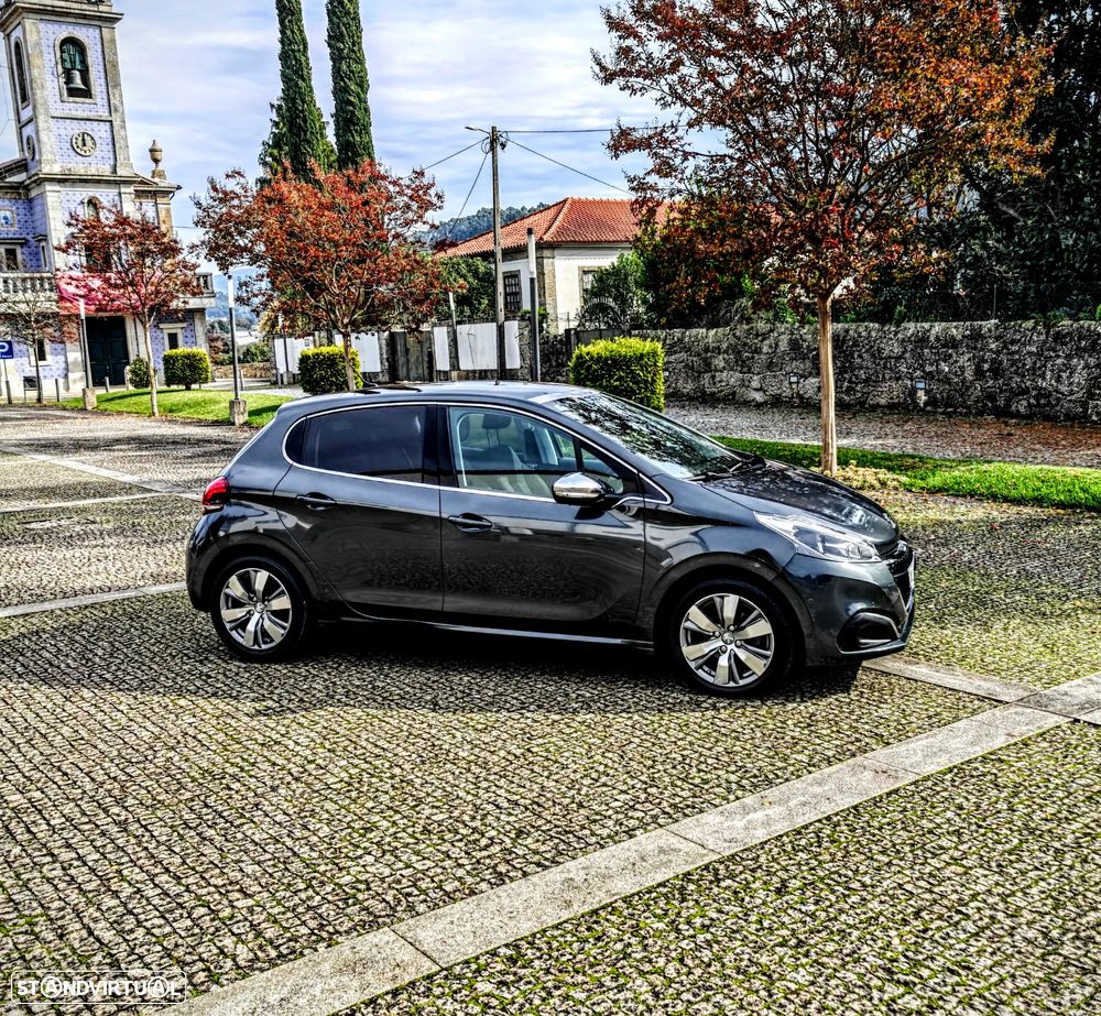 Peugeot 208 1.2 PureTech Allure - 25