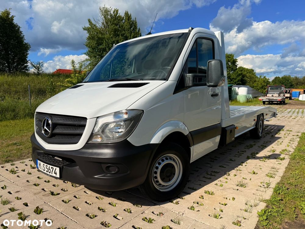 Mercedes-Benz Sprinter - 13