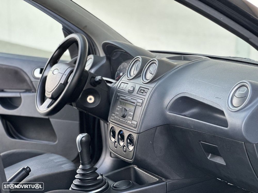 Ford Fiesta 1.4 TDCI Ambiente - 20