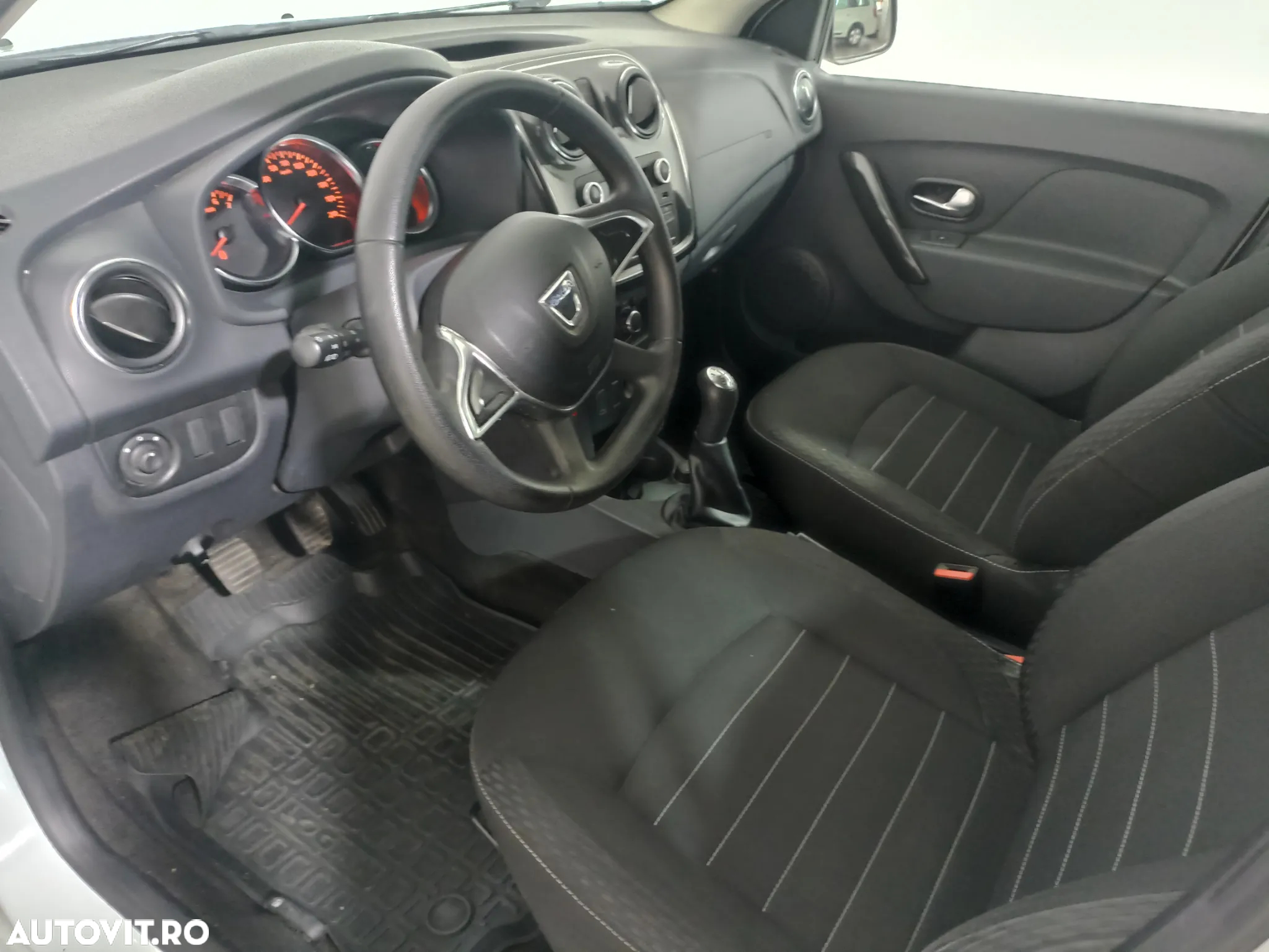 Dacia Logan MCV 1.5 dCi Laureate - 11