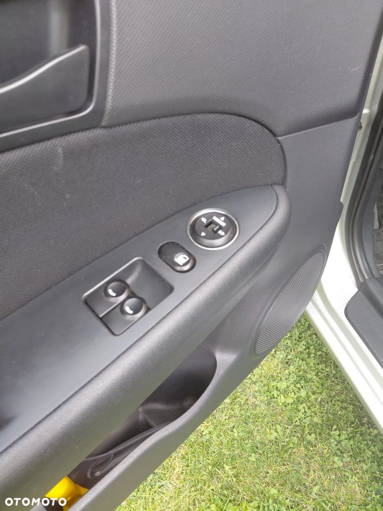 Hyundai i30 1.6 Classic - 7