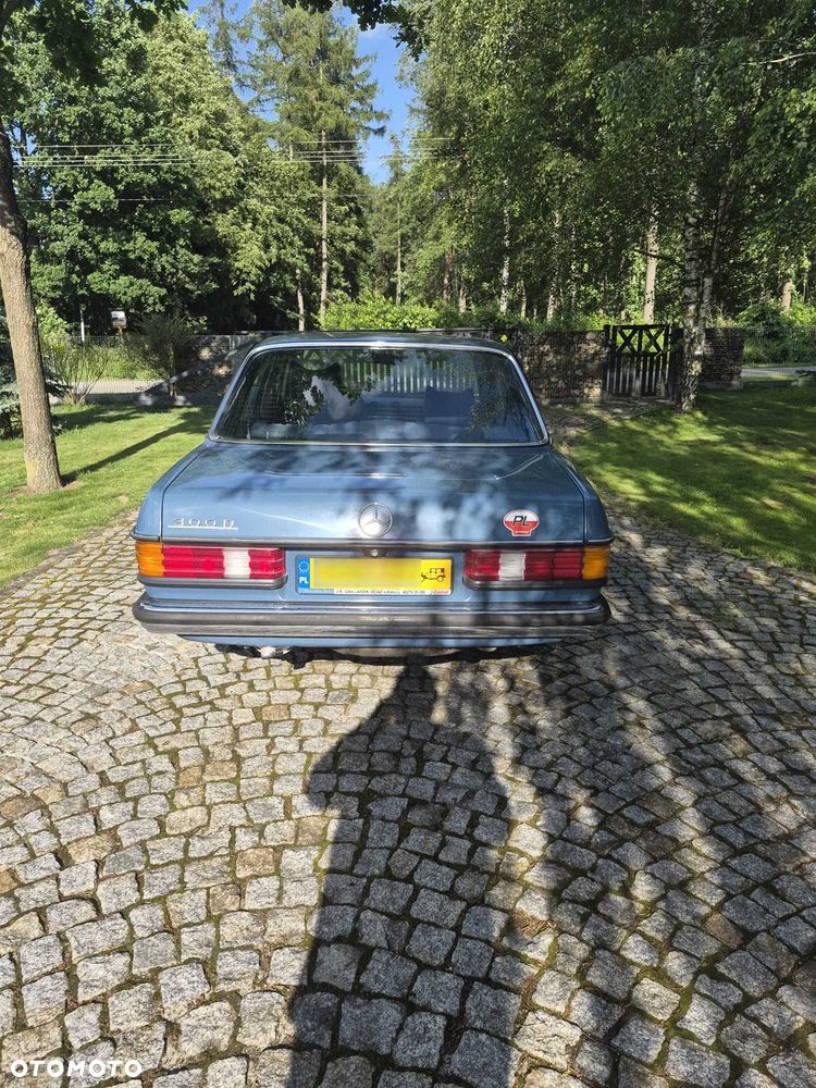 Mercedes-Benz W123 - 2