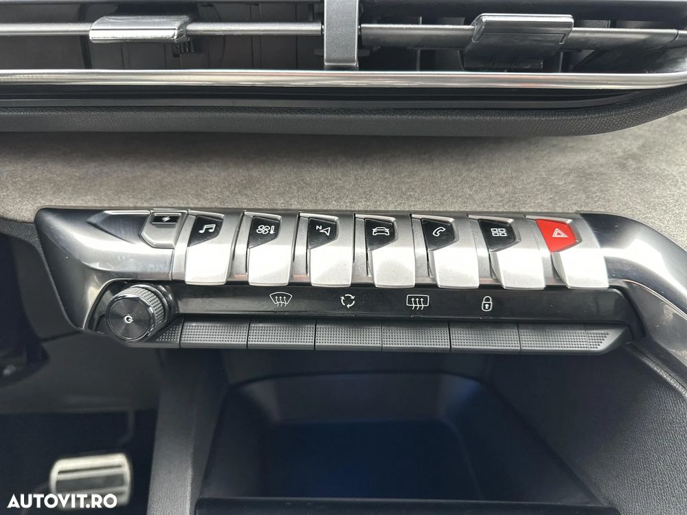 Peugeot 3008 PHEV EAT8 4X4 GT Pack - 18