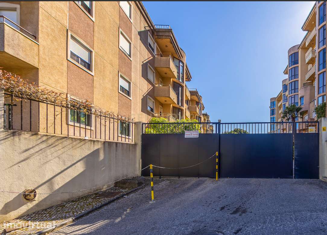 Apartamento T4  em condomínio fechado - Mina de Água - Grande imagem: 3/36