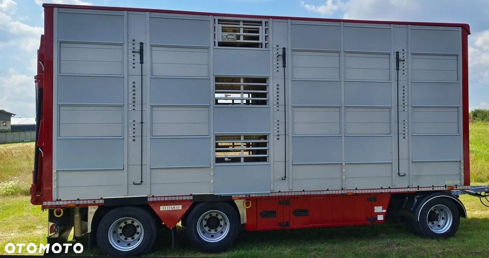 Pezzaioli RBA 32/TRZYOSIOWA PRZYCZEPA-2XBYDŁO,3X TRZODA/HYDRAULICZNIE PODNOSZONY DACH I PODŁOGI / OŚ ŚRODKOWA PODNOSZONA - 6