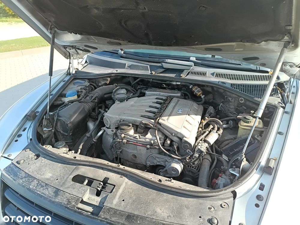 Volkswagen Touareg 3.2 V6 Tiptr - 16