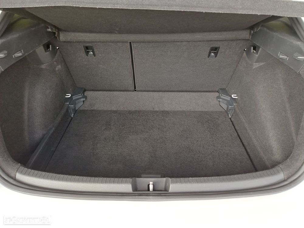 VW Taigo 1.0 TSI R-Line DSG - 22