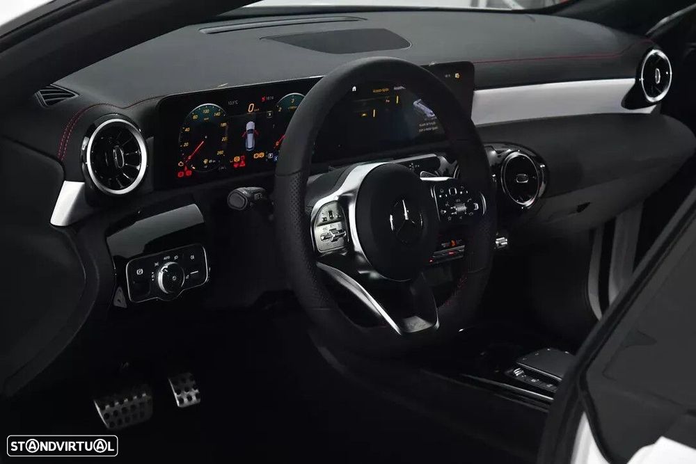 Mercedes-Benz CLA 180 - 4