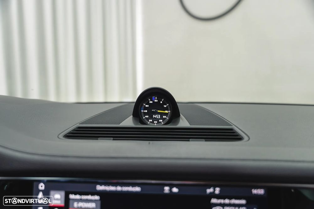 Porsche Panamera Sport Turismo 4 E-Hybrid Platinum Edition PDLS - 40