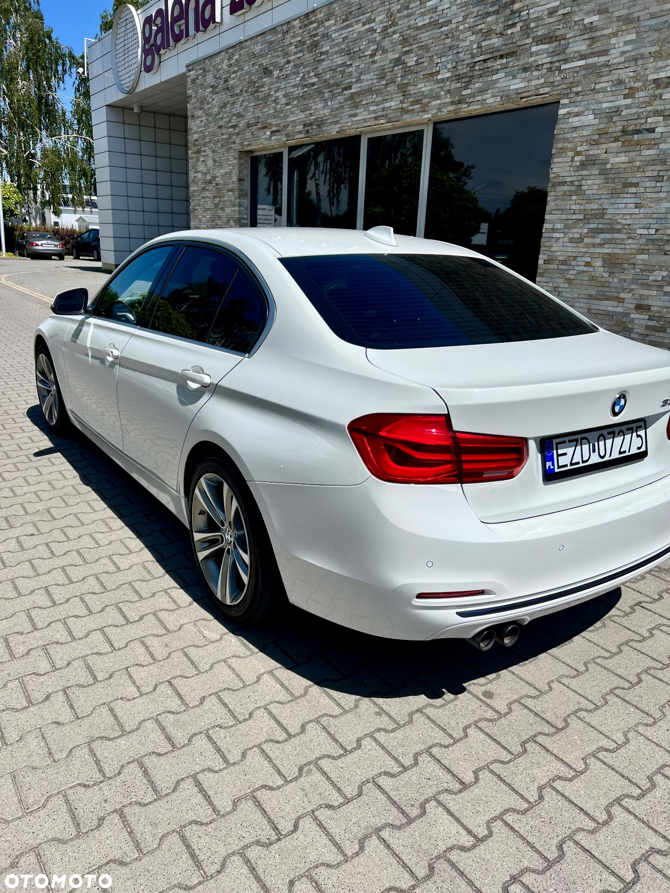 BMW Seria 3 330i Sport Line Shadow - 12