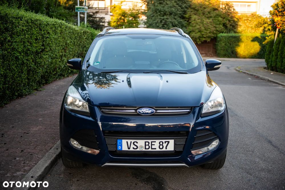 Ford Kuga 2.0 TDCi 2x4 Titanium - 2