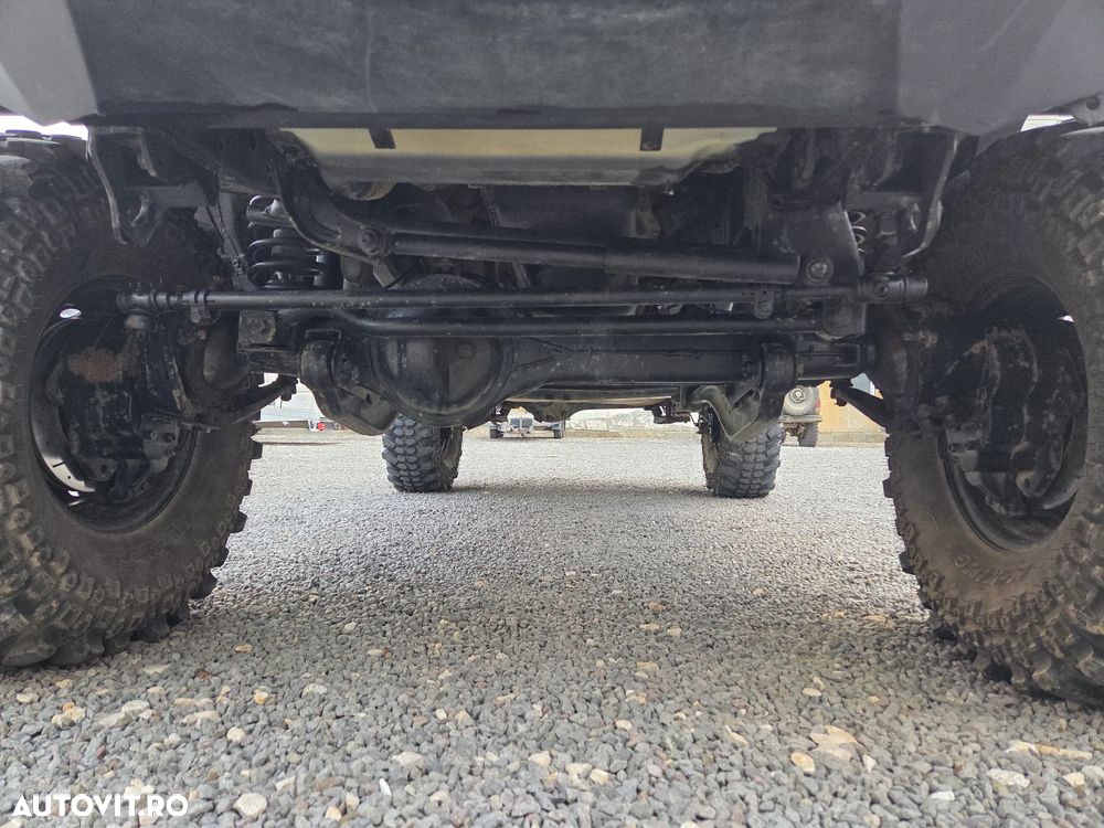 Toyota Land Cruiser - 16