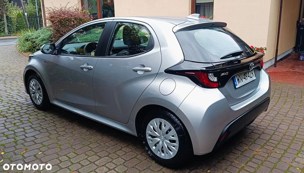 Toyota Yaris - 4