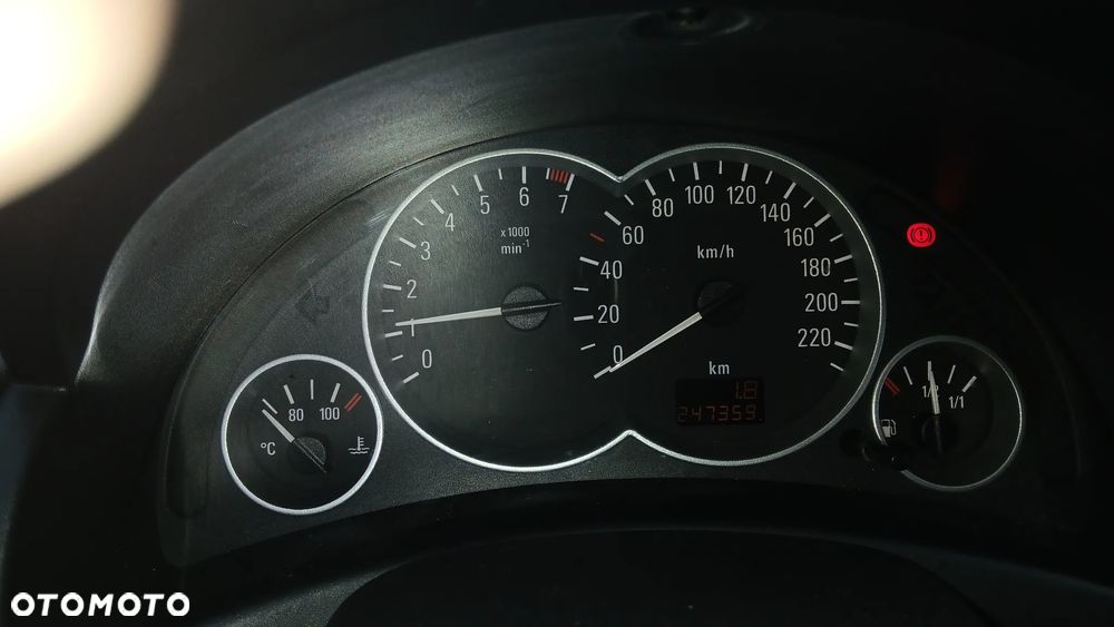 Opel Corsa 1.2 16V - 10