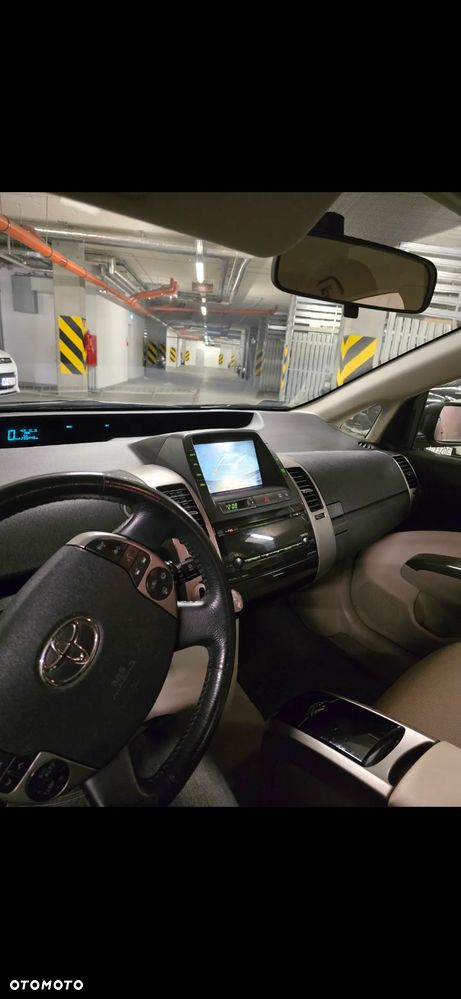 Toyota Prius 1.5 VVT-i Prestige - 8