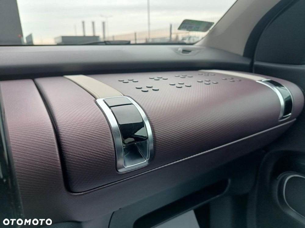 Citroën C4 Cactus 1.2 PureTech Shine S&S - 36