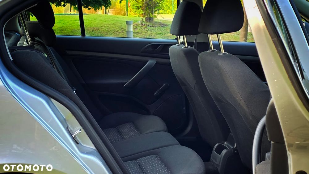 Skoda Octavia 1.6 TDI Active - 10