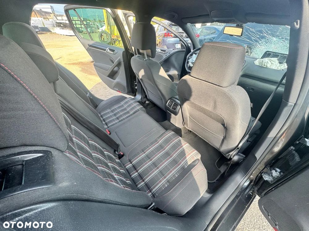 Volkswagen Golf VI 2.0 TSI GTI - 7