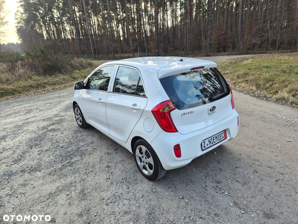 Kia Picanto 1.0 Dream Team Edition - 12
