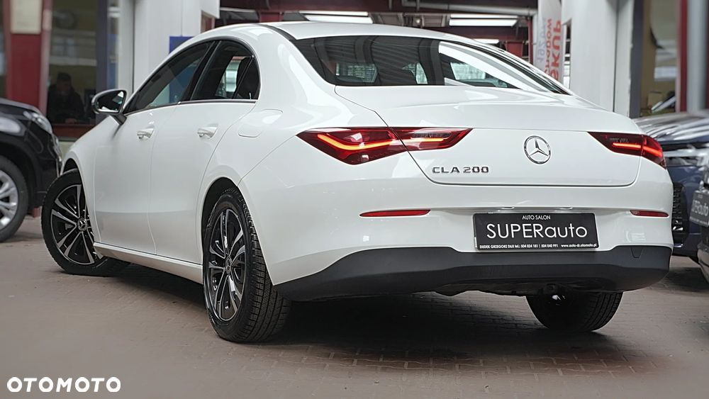 Mercedes-Benz CLA 200 7G-DCT - 10