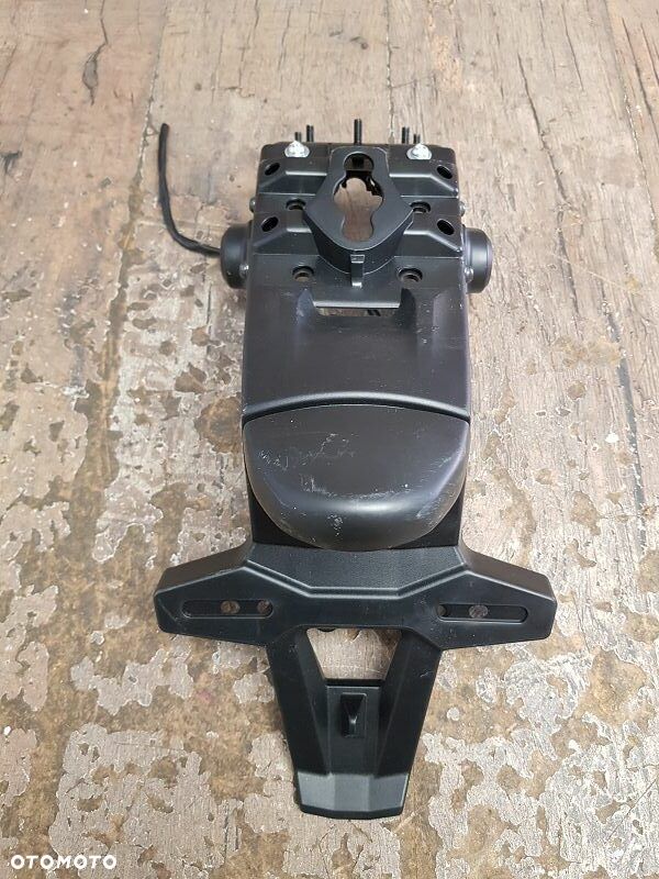 Uchwyt tablicy błotnik Yamaha XSR 900 - 3