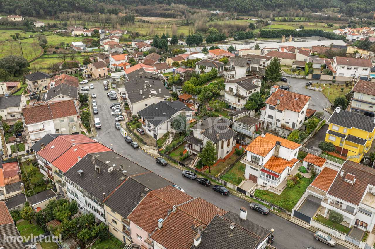 Moradia Individual T4 em Nogueira, Braga - Grande imagem: 5/41