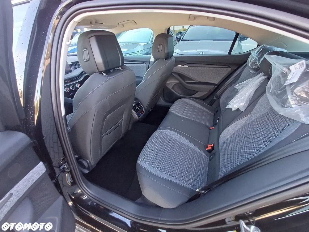 Skoda Superb 2.0 TSI Drive DSG - 23