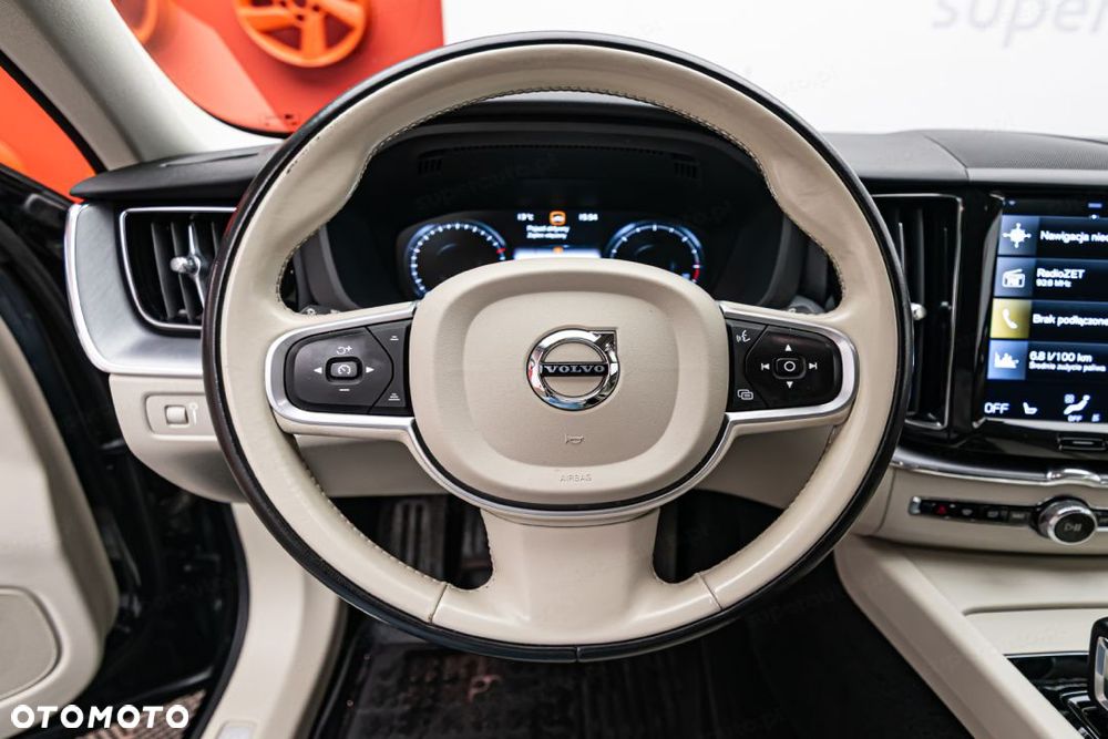 Volvo XC 60 B4 D AWD Momentum Pro - 14