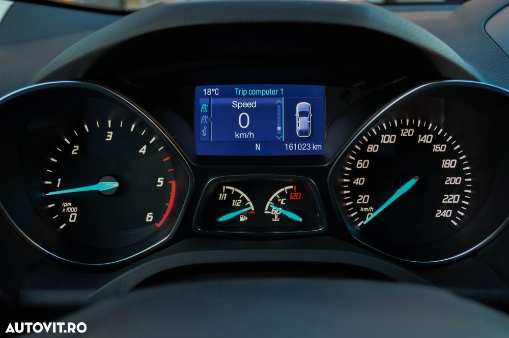 Ford Kuga 2.0 TDCi 2WD Titanium - 6