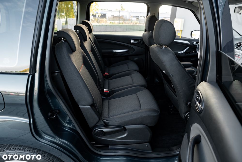 Ford Galaxy 2.0 Ambiente - 21