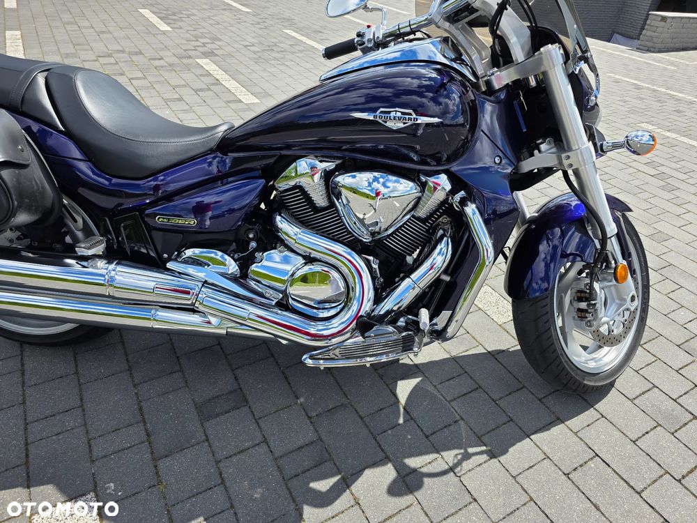 Suzuki Intruder - 4
