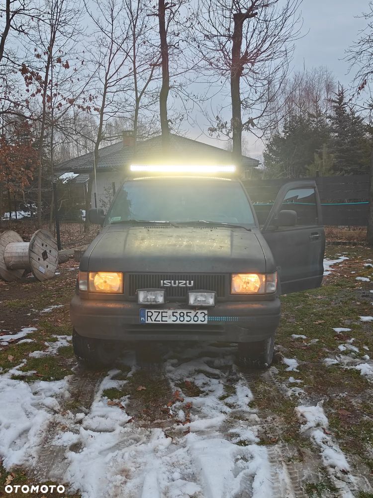 Isuzu Trooper - 7