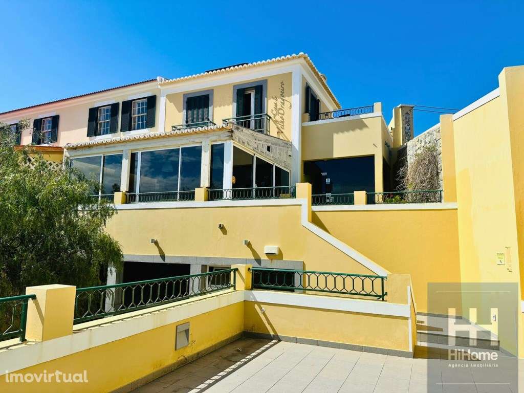 Prédio com comércio e habitação na Vila Baleira, Porto Santo - Grande imagem: 2/38