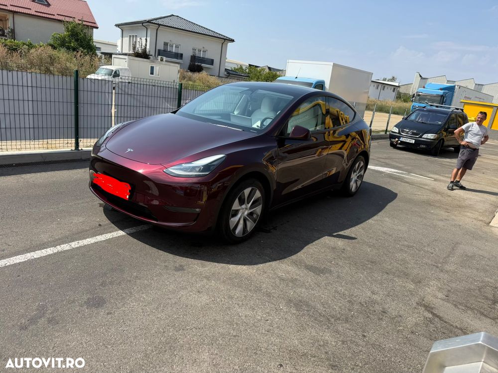 Tesla Model Y AWD Performance - 6