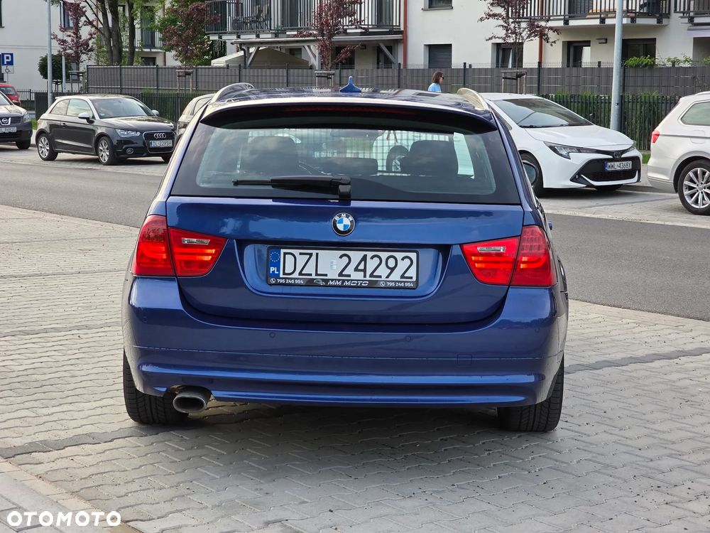 BMW Seria 3 320d - 4