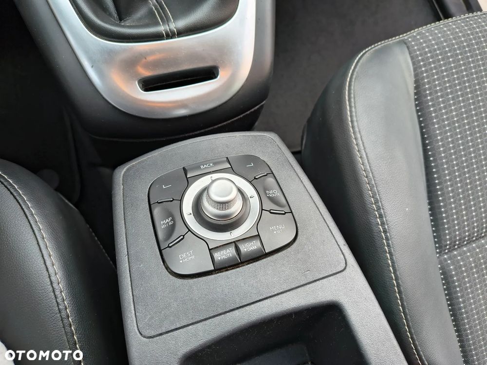 Renault Grand Scenic - 22