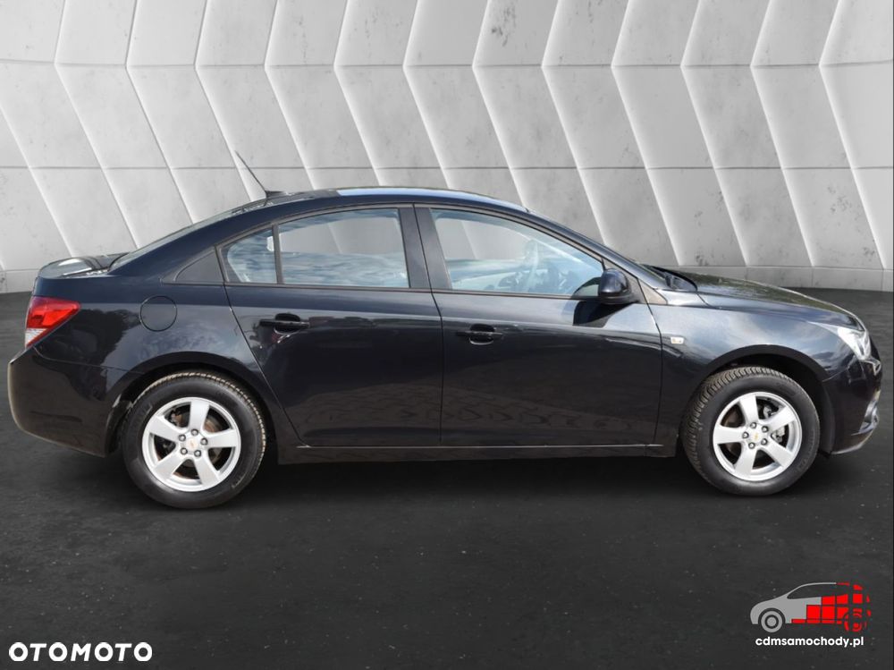 Chevrolet Cruze - 11