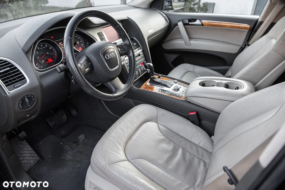 Audi Q7 - 17