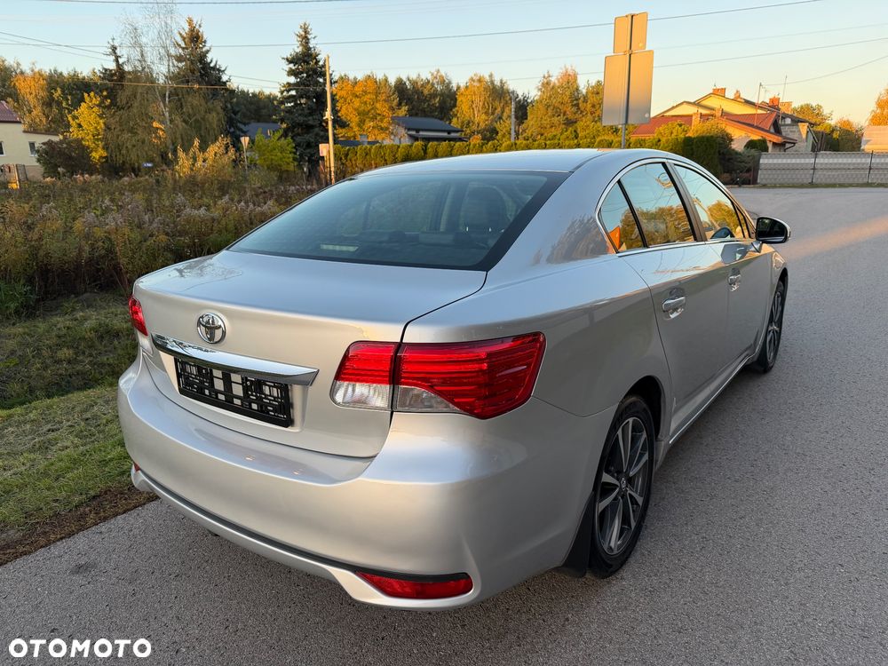 Toyota Avensis 2013 photo 4