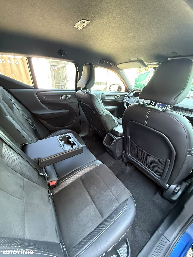 Volvo XC 40 D4 AWD Geartronic R-Design - 10